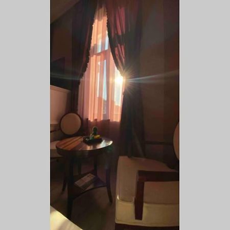 Budoir Royal Apartment オラデア エクステリア 写真